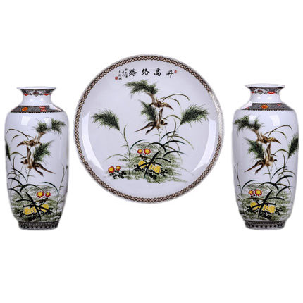 Náhradní porcelán pro Jahrriesnge vase set three pieces cna0570 